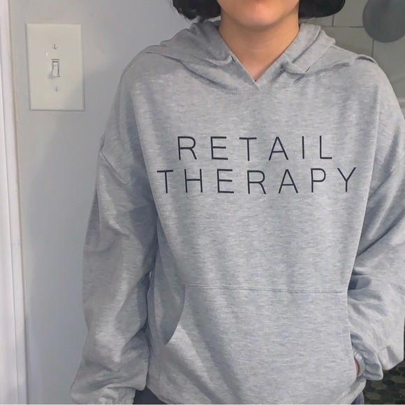 • Avon Hoodie “RETAIL THERAPY• XS • - Picture 4 of 8